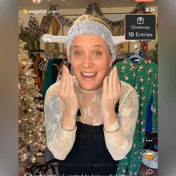 CARLA JEAN IS LIVE ๐ LIKE THIS LISTING TO BE NOTIFIED ๐ - Picture 7 of 9